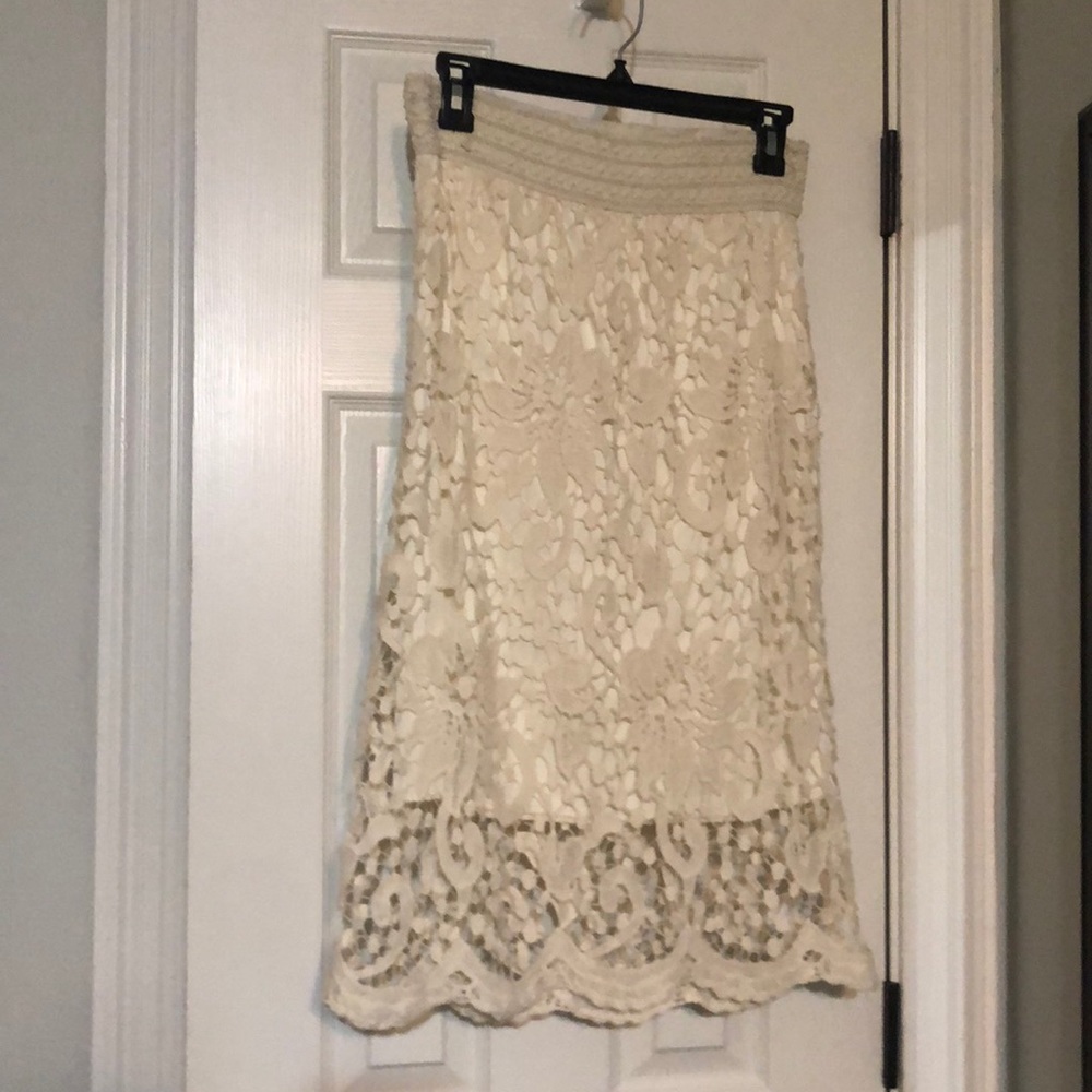 Cream Lace Pencil skirt size S/M